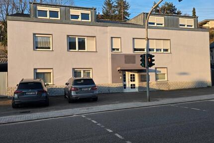 Wohnung Saarbrücken Brebach-Fechingen - 5 Zimmer, 155 m&sup2;, 195.000&euro; | Angebot:26111977