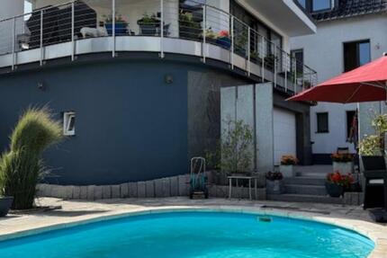 Haus Saarbrücken West - 8 Zimmer, 276 m&sup2;, 620.000&euro; | Angebot:25890095