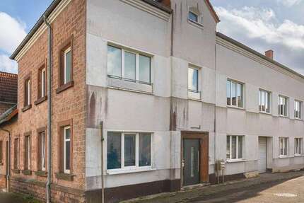 Haus Clausen - 16 Zimmer, 584 m&sup2;, 699.000&euro; | Angebot:26007530