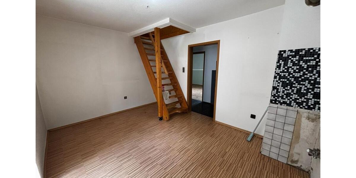 Etagenwohnung Pirmasens - 3 Zimmer, 105 m&sup2;, 750&euro; | Angebot:25787771