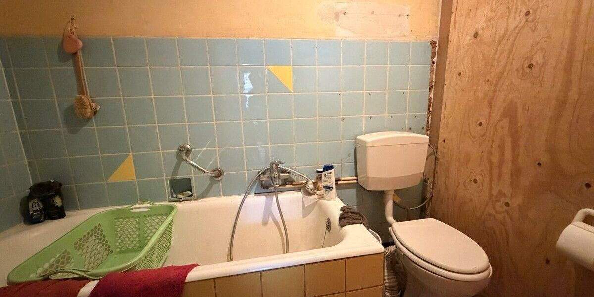 Mehrfamilienhaus, Wohnhaus Freisen Eitzweiler - 5 Zimmer, 120 m&sup2;, 49.000&euro; | Angebot:25673034