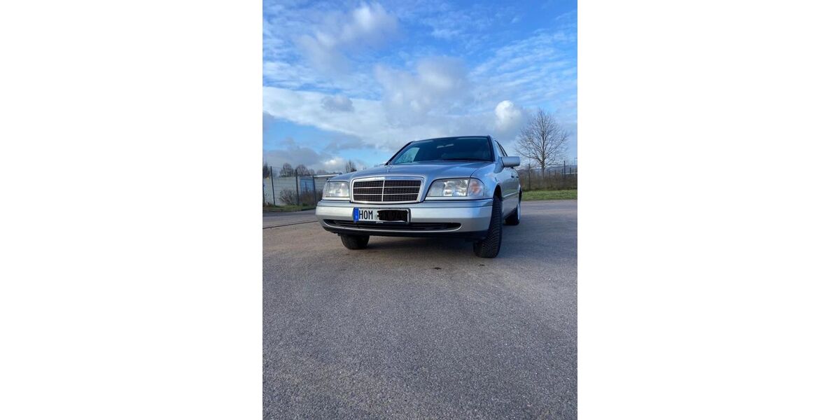 Mercedes-Benz C 200 145.000 km 4.900 &euro; Homburg 66424