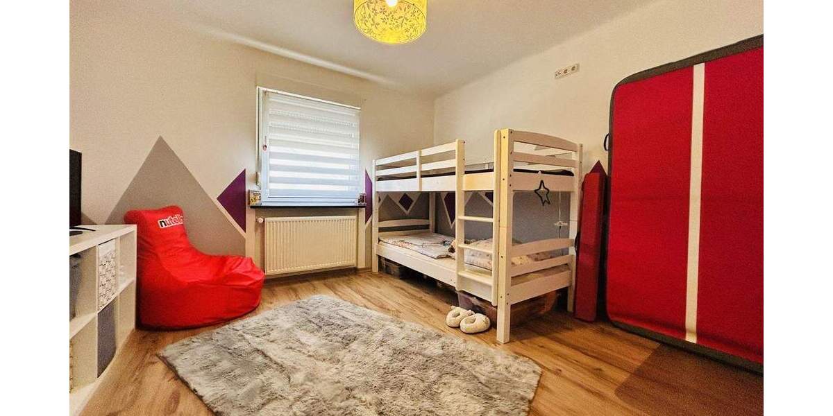 Mehrfamilienhaus, Wohnhaus Neunkirchen Innenstadt - 6 Zimmer, 130 m&sup2;, 219.000&euro; | Angebot:25779641
