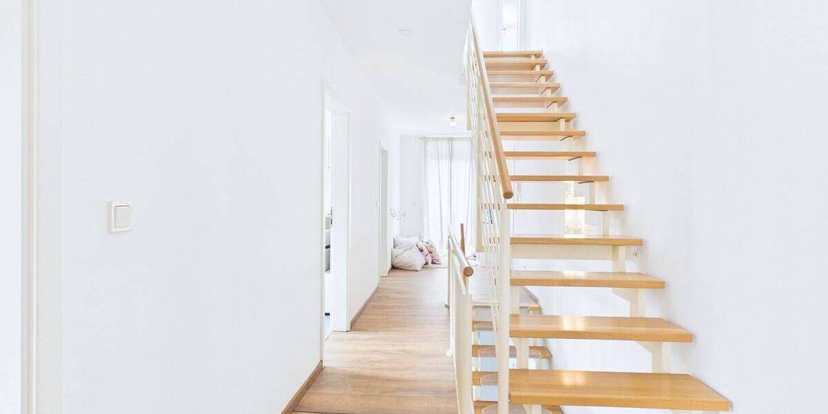 Großzügiges und hochwertiges Familiendomizil mit Kamin, Garten und moderner Energietechnik - Einfamilienhaus Waldmohr | Angebot:26676150