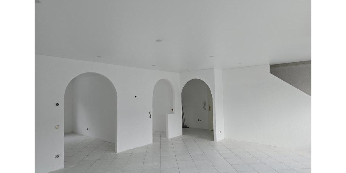 Etagenwohnung Saarbrücken Brebach-Fechingen - 5 Zimmer, 155 m&sup2;, 195.000&euro; | Angebot:26111977