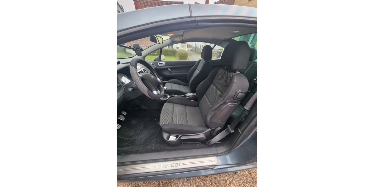 Peugeot 307 CC 128.209 km 4.200 &euro; Oberthal 66649