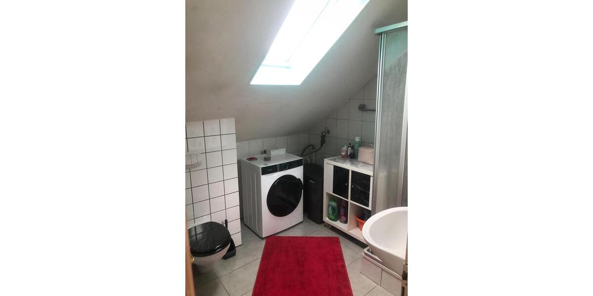 Dachgeschoßwohnung Heusweiler - 3 Zimmer, 65 m&sup2;, 525&euro; | Angebot:25238490
