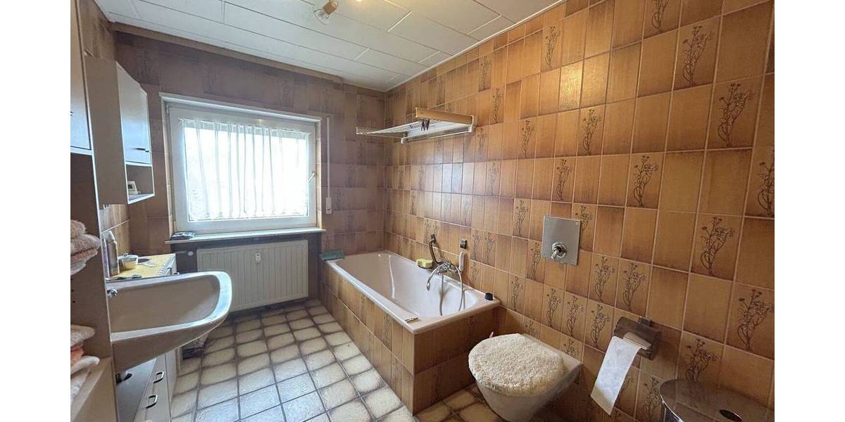 Mehrfamilienhaus, Wohnhaus Thaleischweiler-Fröschen / Thalfröschen Thalfröschen - 6 Zimmer, 219 m&sup2;, 199.000&euro; | Angebot:25684592