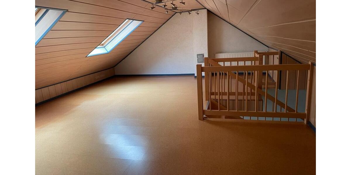 Einfamilienhaus Homburg - 9 Zimmer, 130 m&sup2;, 525.000&euro; | Angebot:26121315