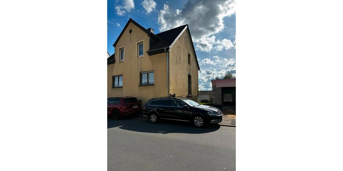 Einfamilienhaus Homburg - 6 Zimmer, 150 m&sup2;, 170.000&euro; | Angebot:26200010