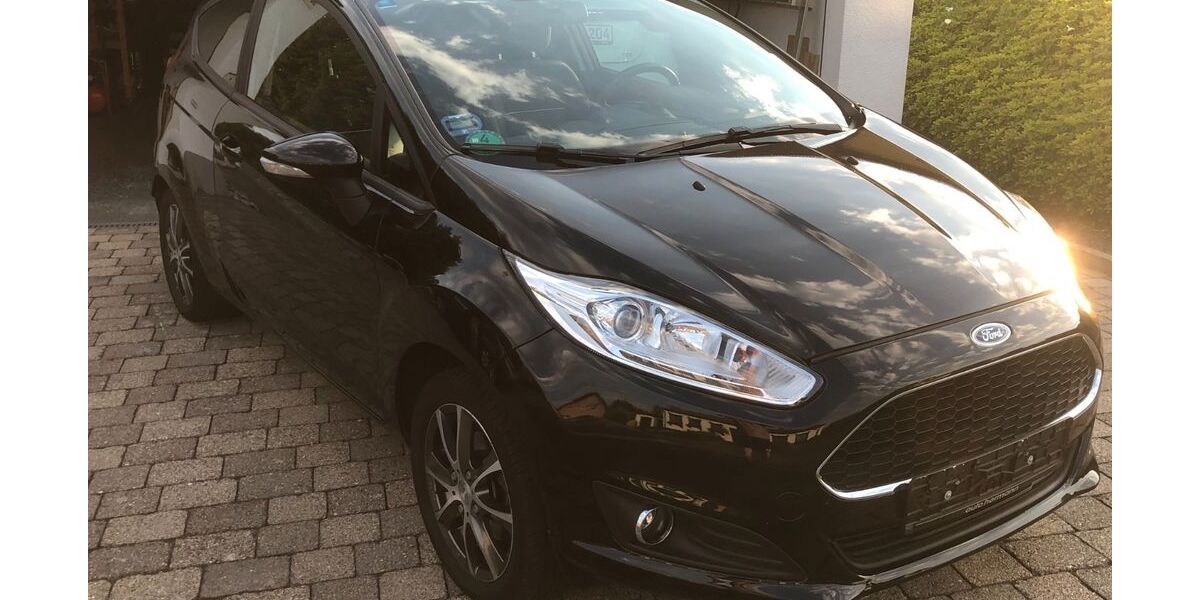 Ford Fiesta 70.000 km 6.998 &euro; Schiffweiler 66578