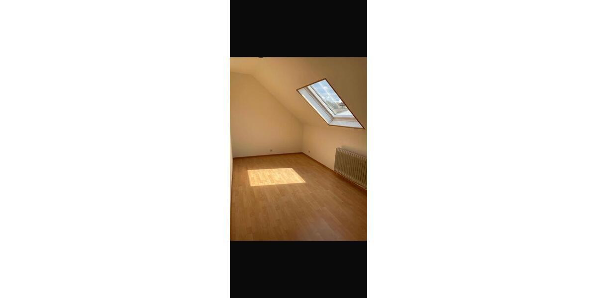 Etagenwohnung Heusweiler - 4 Zimmer, 111 m&sup2;, 900&euro; | Angebot:25403466