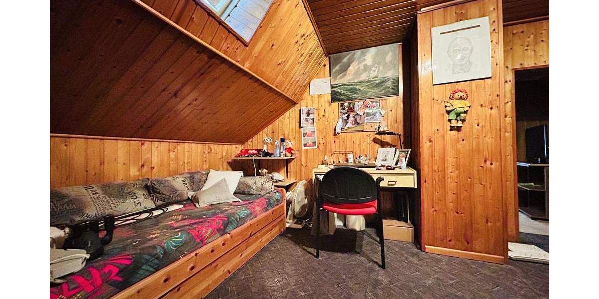 Einfamilienhaus Saarbrücken Dudweiler - 6 Zimmer, 115 m&sup2;, 125.000&euro; | Angebot:25801874