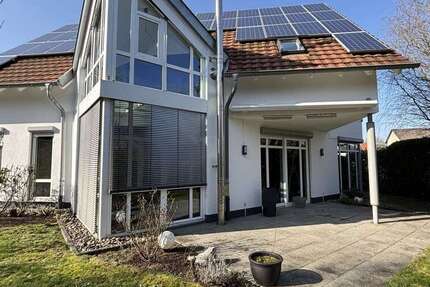 Haus Waldmohr - 6 Zimmer, 280 m&sup2;, 2.500&euro; | Angebot:25563841