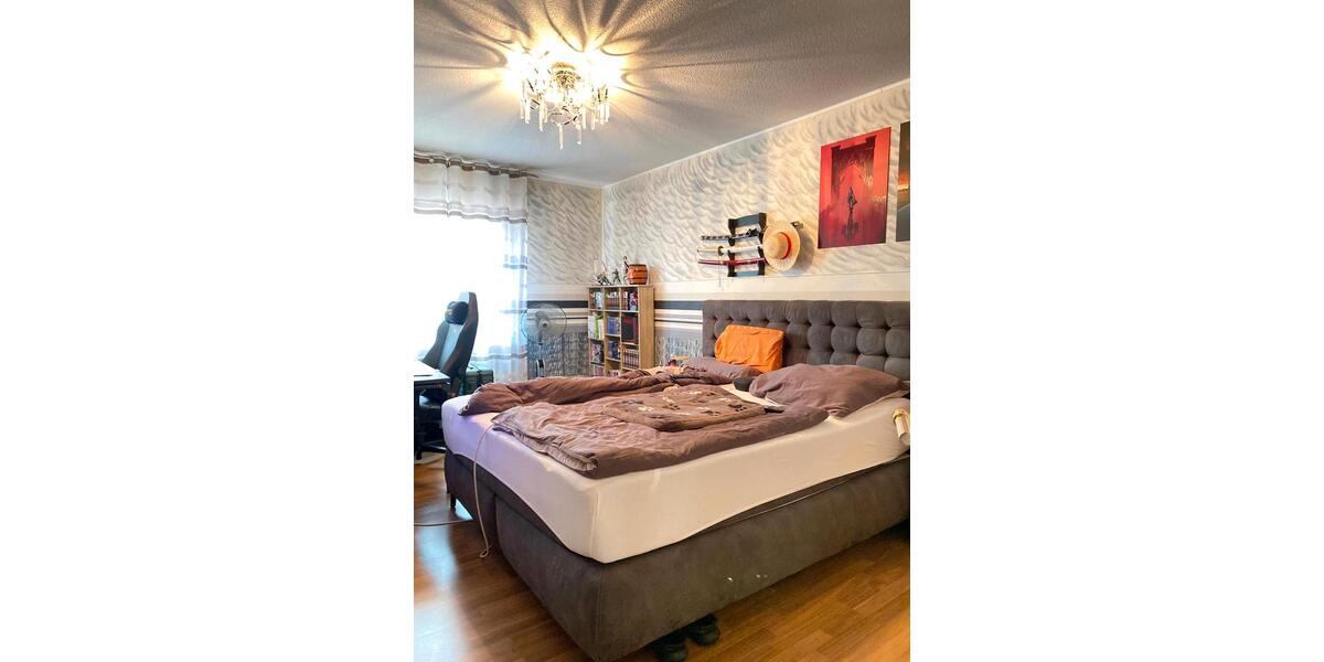 Etagenwohnung Neunkirchen - 5 Zimmer, 200 m&sup2;, 220.000&euro; | Angebot:25841499