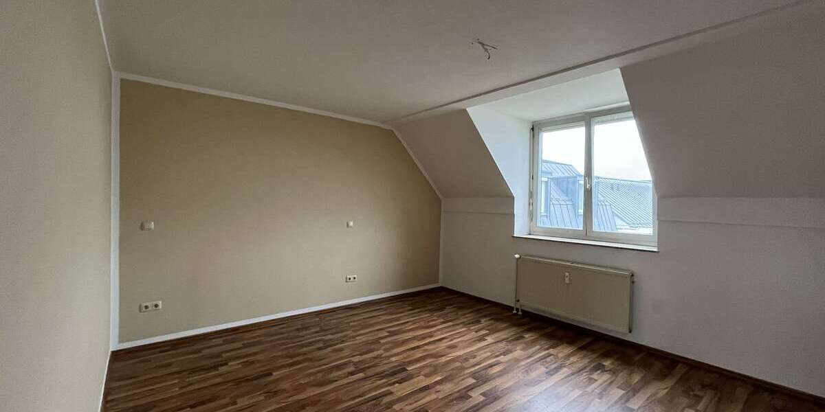 Etagenwohnung Zweibrücken Stadtmitte - 3 Zimmer, 90 m&sup2;, 858&euro; | Angebot:21491961