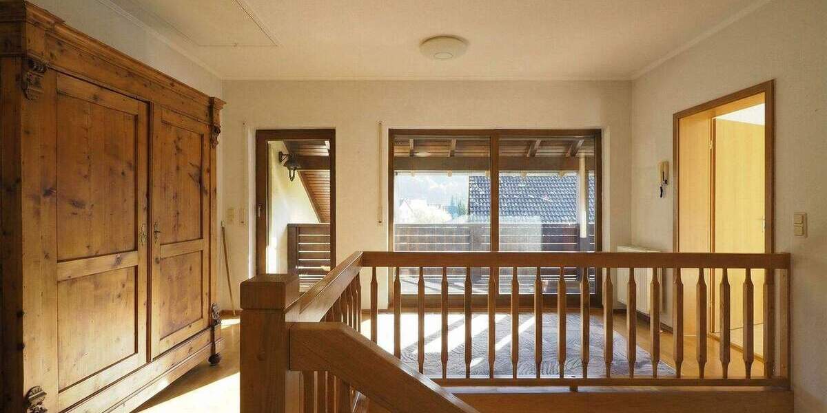 Einfamilienhaus St. Ingbert Oberwürzbach - 7 Zimmer, 200 m&sup2;, 695.000&euro; | Angebot:25675562