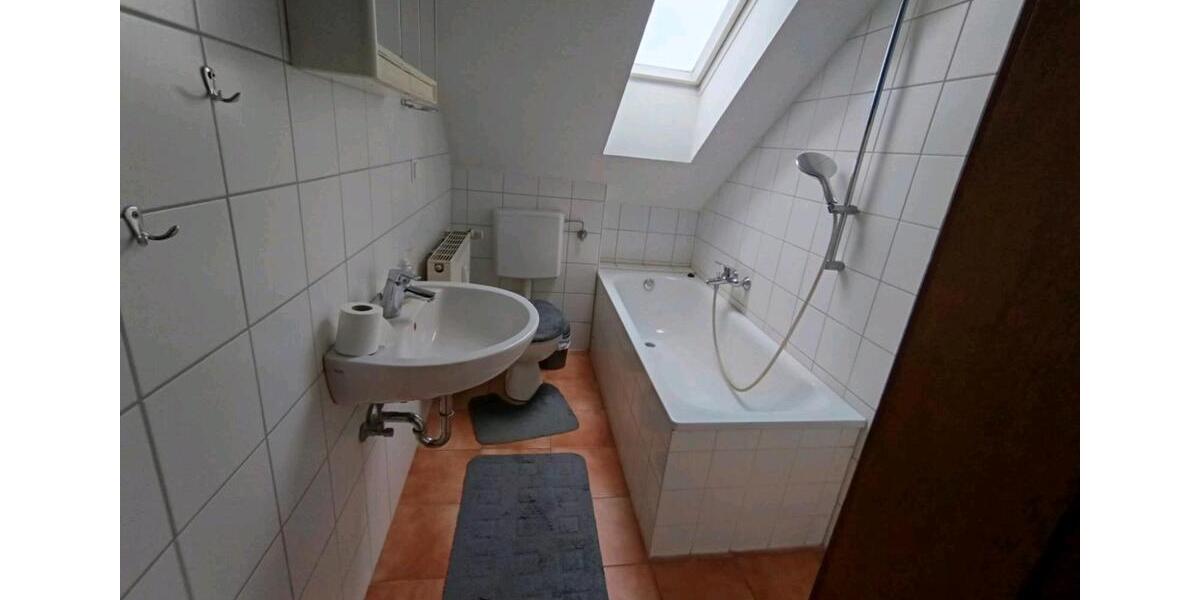 Dachgeschoßwohnung Homburg - 3 Zimmer, 80 m&sup2;, 800&euro; | Angebot:26661564