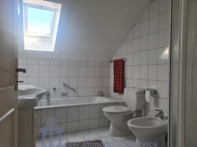 Großzügiges Wohnhaus mit Einliegerwohnung in Höhenlage von Neunkirchen - Einfamilienhaus Neunkirchen | Angebot:17333117