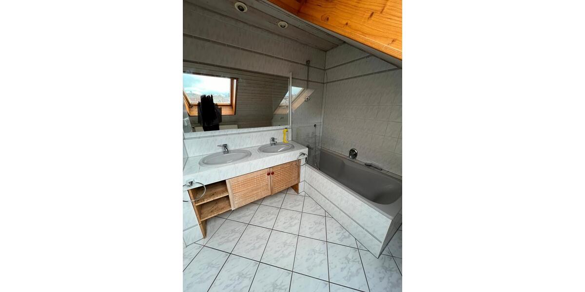 Dachgeschoßwohnung Pirmasens - 2 Zimmer, 60 m&sup2;, 123&euro; | Angebot:25905473