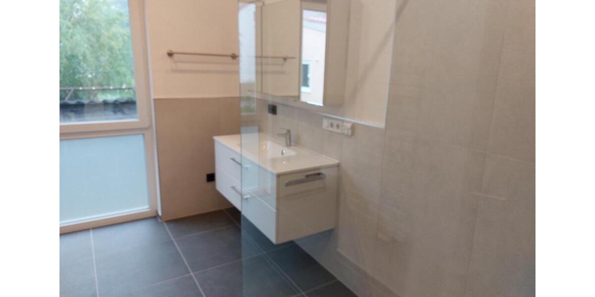 Einfamilienhaus Homburg - 8 Zimmer, 180 m&sup2;, 1.890&euro; | Angebot:26665565