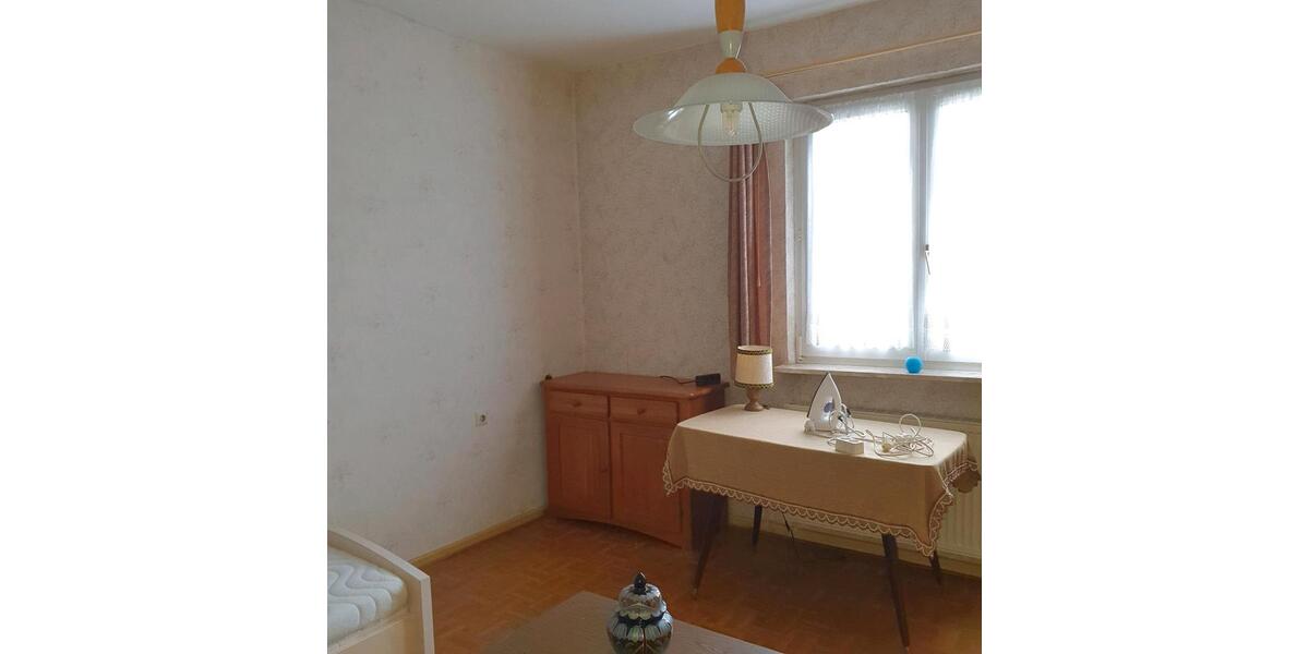 Einfamilienhaus Waldfischbach-Burgalben Burgalben - 9 Zimmer, 160 m&sup2;, 195.000&euro; | Angebot:24773235