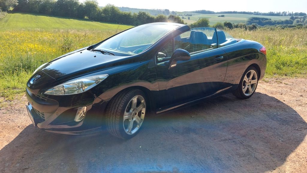 Peugeot 308 78.000 km 8.990 &euro; Illingen 66557