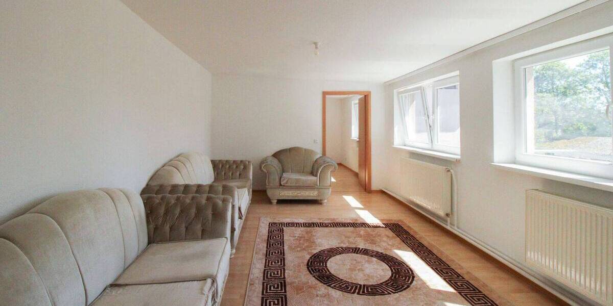 Einfamilienhaus Saarbrücken Burbach - 7 Zimmer, 148 m&sup2;, 230.000&euro; | Angebot:26920563
