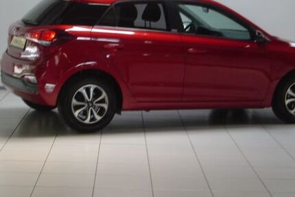 Hyundai i20 40.749 km 11.490 &euro; Saarbrücken 66115