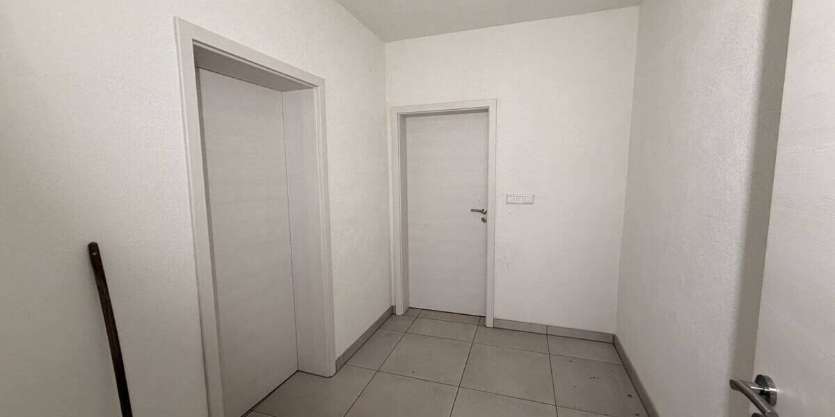 Mehrfamilienhaus, Wohnhaus Schiffweiler - 6 Zimmer, 184 m&sup2;, 265.000&euro; | Angebot:26187887