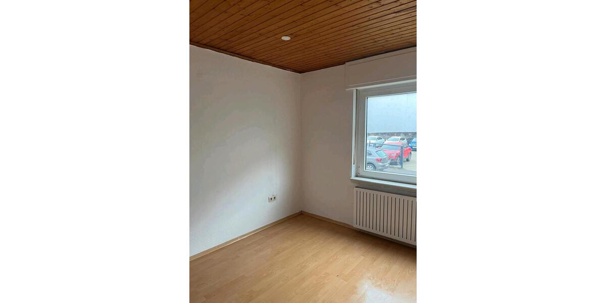 Erdgeschoßwohnung Pirmasens Fehrbach - 3 Zimmer, 88 m&sup2;, 720&euro; | Angebot:25546345