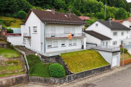 Haus Waldfischbach - 5 Zimmer, 151 m&sup2;, 215.000&euro; | Angebot:25802498
