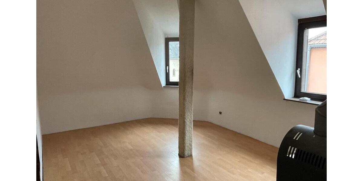 Dachgeschoßwohnung Saarbrücken Malstatt - 3 Zimmer, 66 m&sup2;, 550&euro; | Angebot:26024360