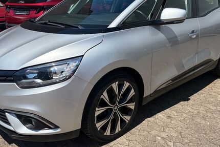 Renault Scenic 67.500 km 10.800 &euro; Saarbrücken 66115