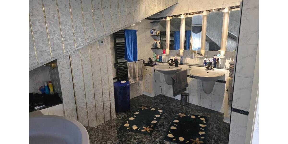 Etagenwohnung Saarbrücken Brebach-Fechingen - 8 Zimmer, 285 m&sup2;, 395.000&euro; | Angebot:26050619