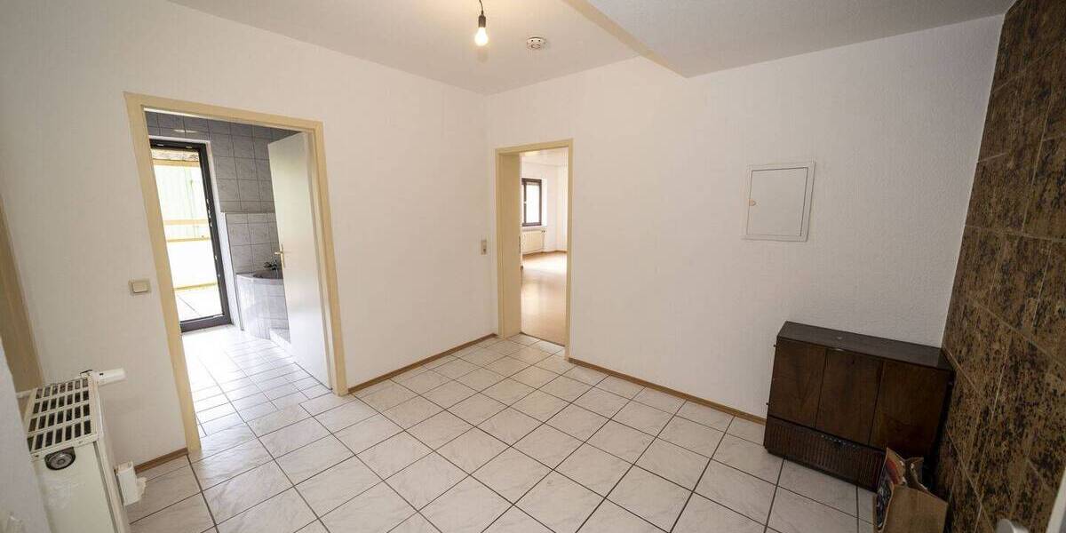 Etagenwohnung Saarbrücken Malstatt - 3 Zimmer, 68 m&sup2;, 135.000&euro; | Angebot:25996286