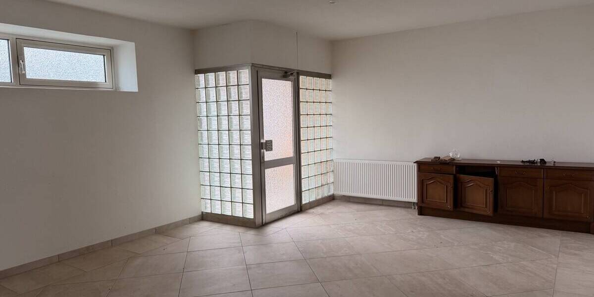 Mehrfamilienhaus, Wohnhaus Schiffweiler - 6 Zimmer, 184 m&sup2;, 265.000&euro; | Angebot:26187887