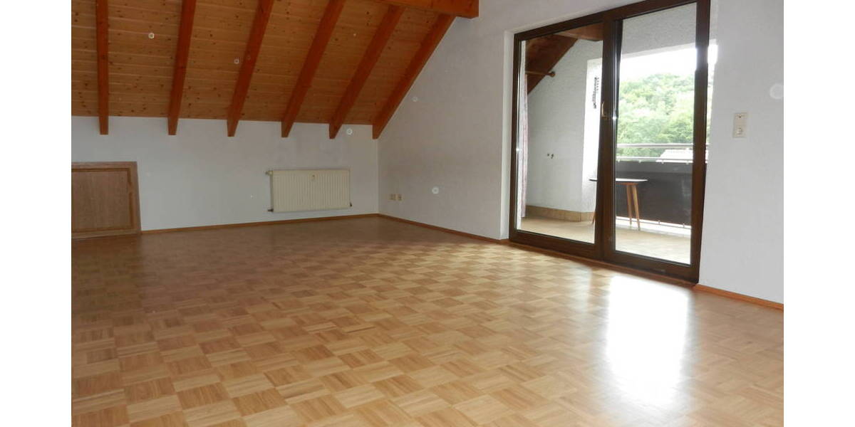 Etagenwohnung Lambsborn - 3 Zimmer, 83 m&sup2;, 550&euro; | Angebot:25969875