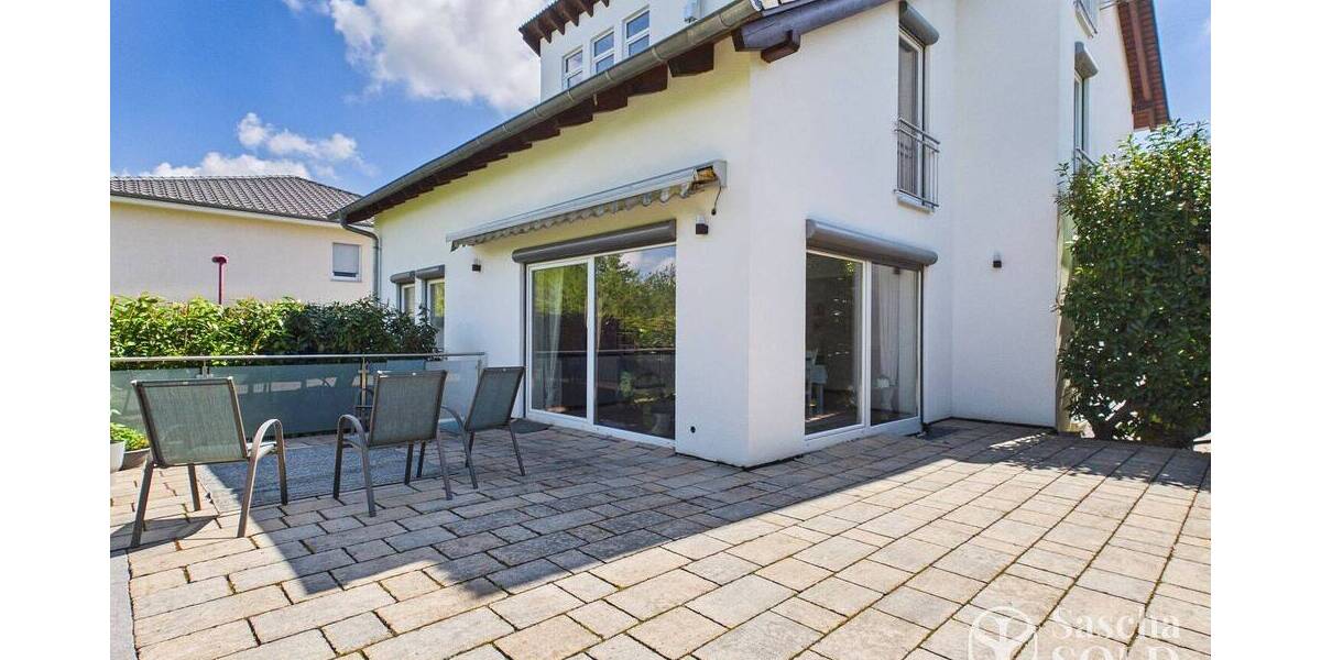 Großzügiges und hochwertiges Familiendomizil mit Kamin, Garten und moderner Energietechnik - Einfamilienhaus Waldmohr | Angebot:26676150