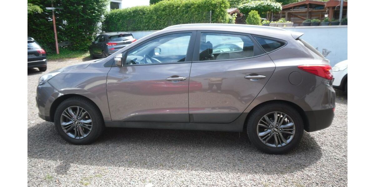 Hyundai ix35 152.000 km 10.690 &euro; Saarbruecken 66119
