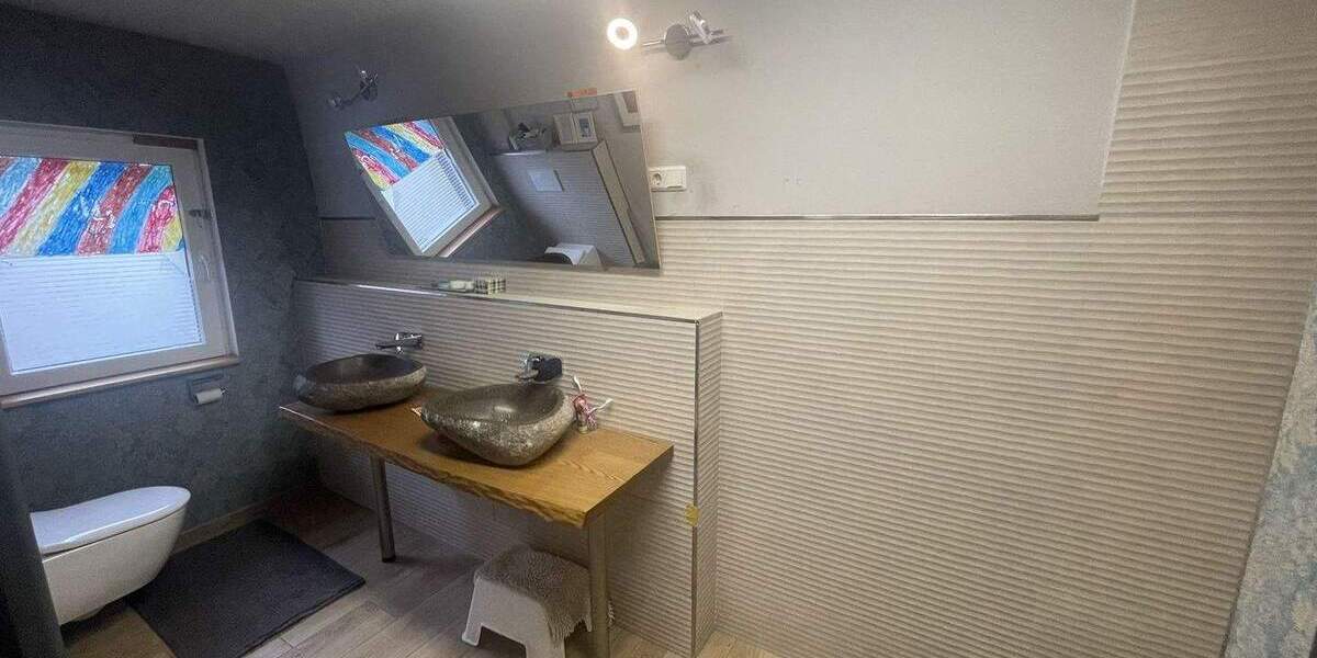 Einfamilienhaus Saarbrücken / Dudweiler Dudweiler - 8 Zimmer, 160 m&sup2;, 249.000&euro; | Angebot:25772718