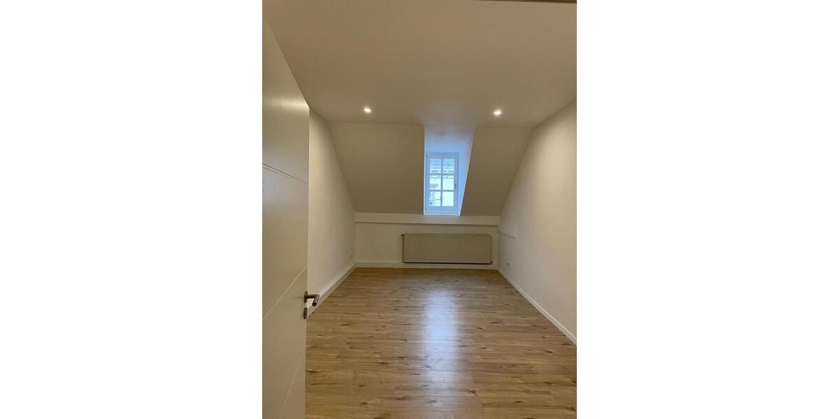 Dachgeschoßwohnung Zweibrücken - 3 Zimmer, 77 m&sup2;, 129.000&euro; | Angebot:27231709