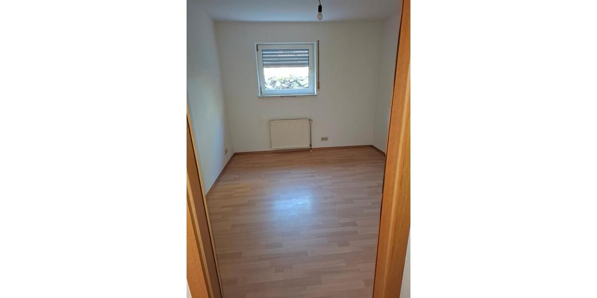 Etagenwohnung Bexbach - 3 Zimmer, 70 m&sup2;, 590&euro; | Angebot:26447485
