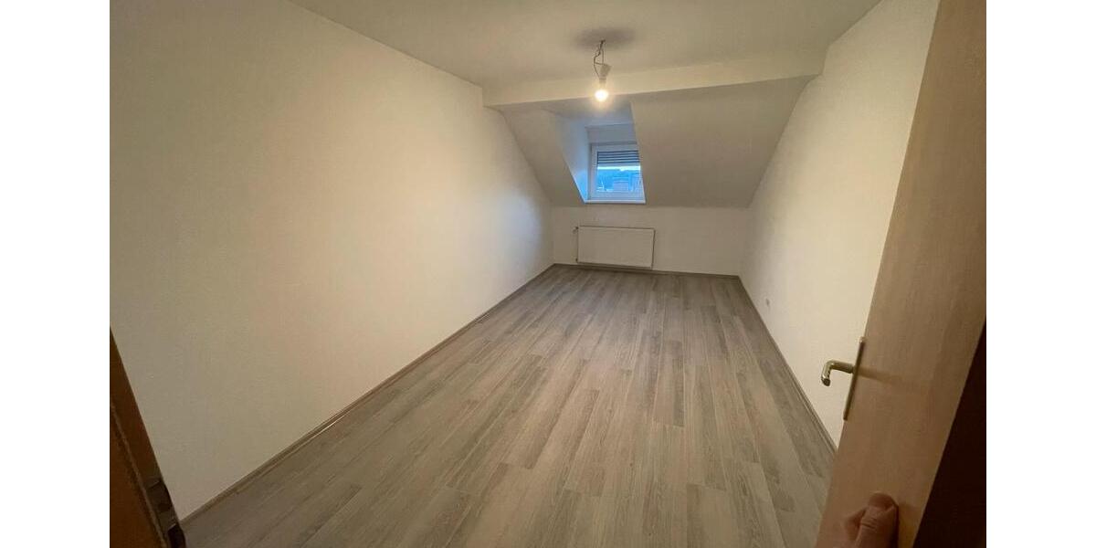 Dachgeschoßwohnung Neunkirchen - 2 Zimmer, 70 m&sup2;, 470&euro; | Angebot:25254534