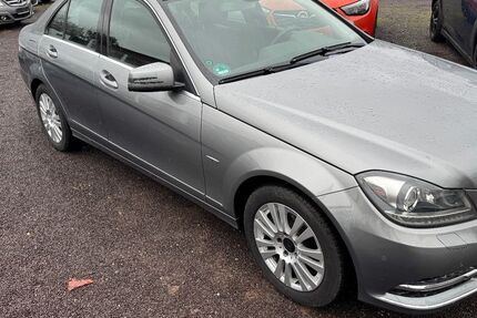 Mercedes-Benz C 200 142.000 km 11.950 &euro; Saarbrücken/Altenkessel 66126