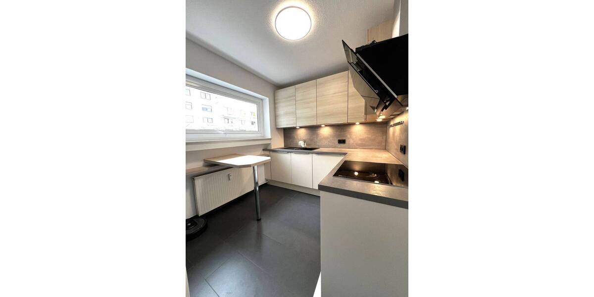 Etagenwohnung Saarbrücken St Johann - 2 Zimmer, 75 m&sup2;, 700&euro; | Angebot:25959145