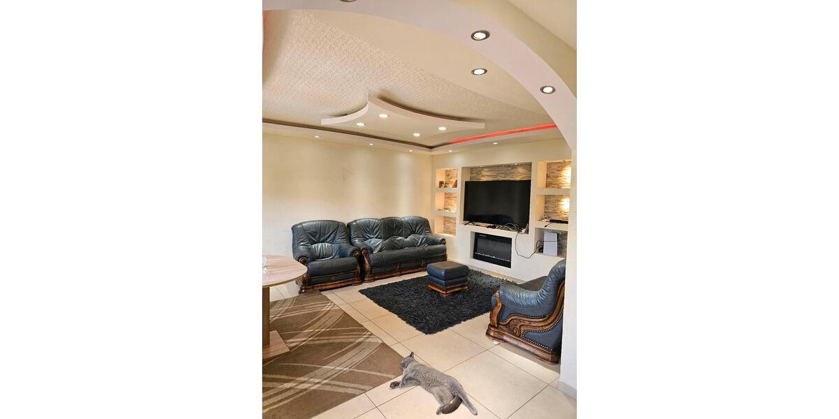 Einfamilienhaus Saarbrücken Dudweiler - 7 Zimmer, 170 m&sup2;, 350.000&euro; | Angebot:23726722