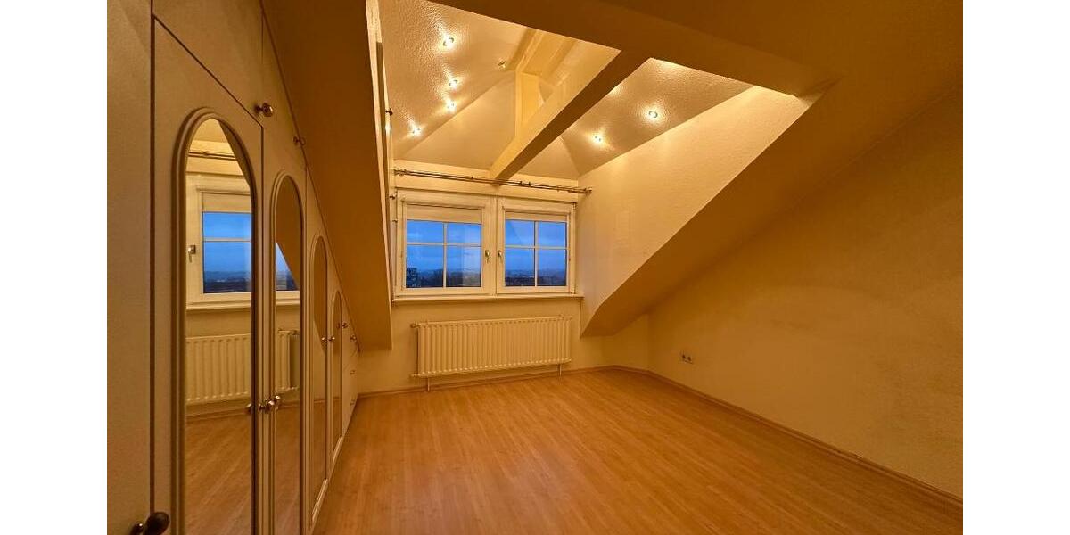 Dachgeschoßwohnung Pirmasens Niedersimten - 3 Zimmer, 102 m&sup2;, 750&euro; | Angebot:25148582