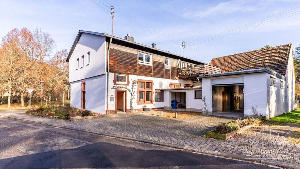 Einfamilienhaus Merzalben - 9 Zimmer, 220 m&sup2;, 319.500&euro; | Angebot:25733495