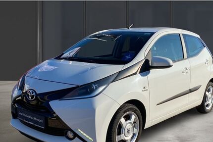 Toyota Aygo (X) 86.000 km 7.990 &euro; Heusweiler 66265